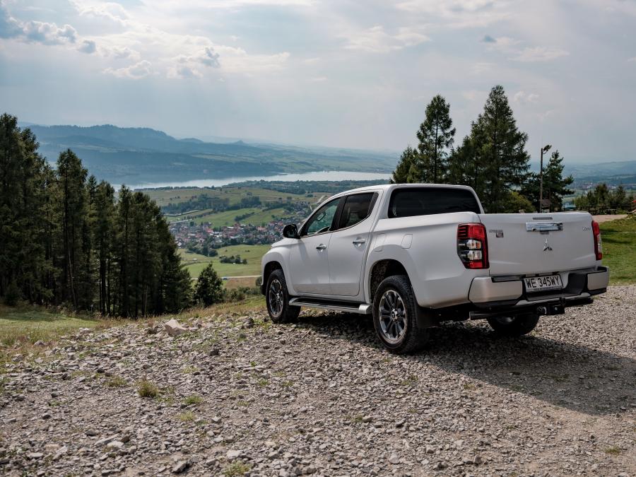  Mitsubishi L200 Double Cab 2019 года  (WW) (фото 11 из 42)